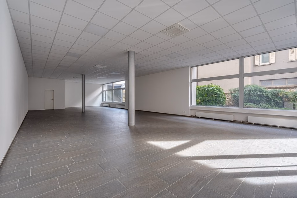 Bright commercial space / office for rent, Corso San Gottardo, 6830 Chiasso, Ticino, CH