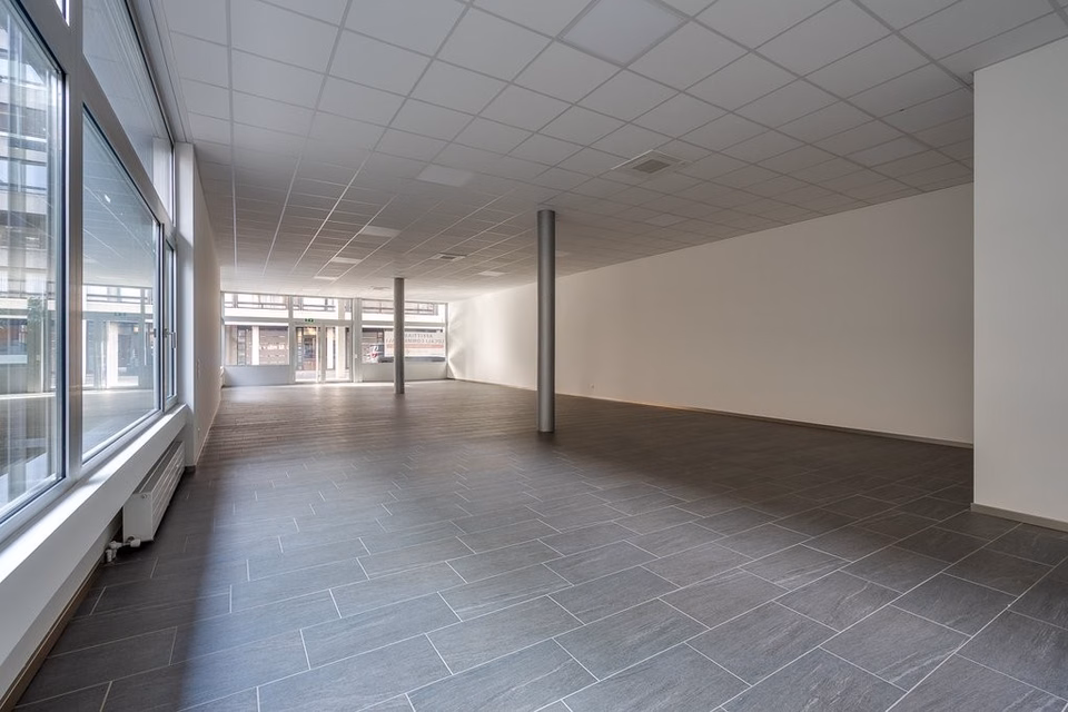 Bright commercial space / office for rent, Corso San Gottardo, 6830 Chiasso, Ticino, CH