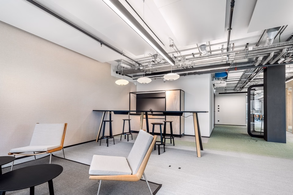 R2 Tower - Über den Dächern von Wallisellen, Richtistrasse, 8304 Wallisellen, Zurich, CH