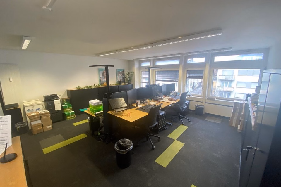 Office in the city centre near the train station, Avenue de la Gare, 1950 Sion, Valais/Wallis, CH