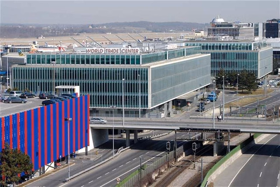 Modular space at the gates of the airport, Route de Pré-Bois, 1215 Genève 15 Aéroport, Geneva, CH