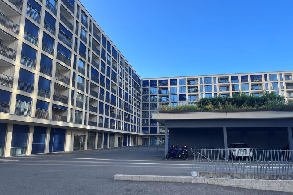 Tandem parking space for rent in Zurich, Hagenholzstrasse, 8050 Zürich, Zurich, CH