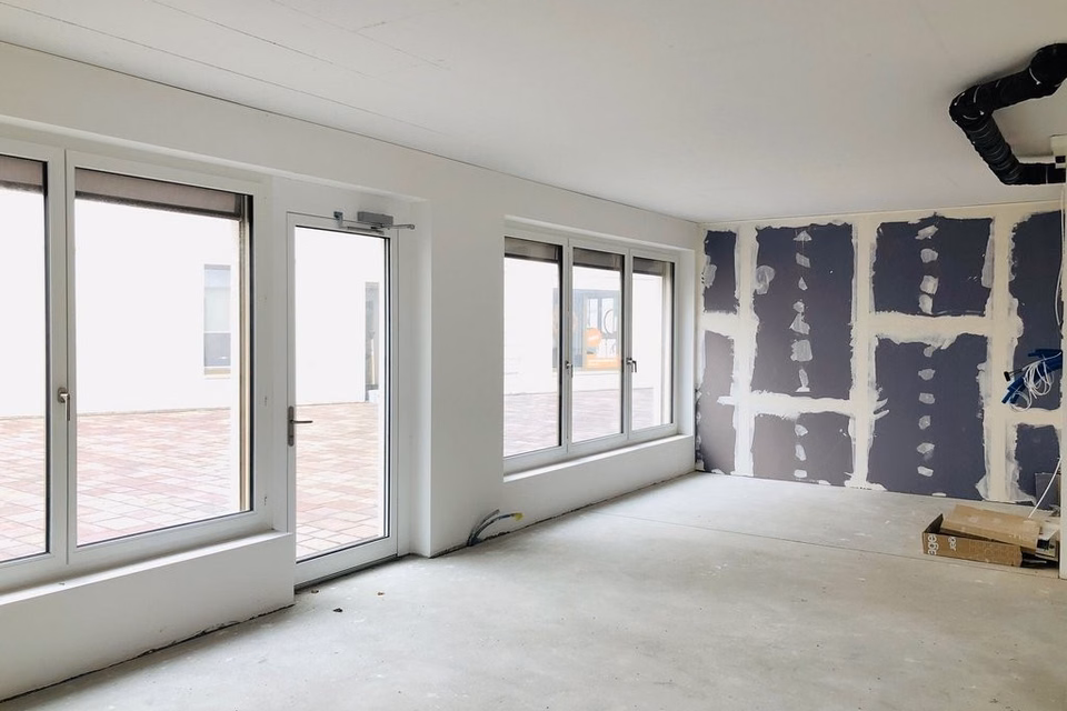 Space for Ideas: Versatile Commercial Space with Fit-out Potential, Bahnhofstrasse, 8240 Thayngen, Schaffhausen, CH