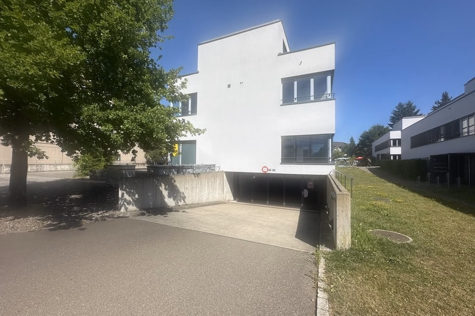 Parking space for rent in Fällanden, Unterdorfstrasse 1 -, 8117 Fällanden, Zurich, CH