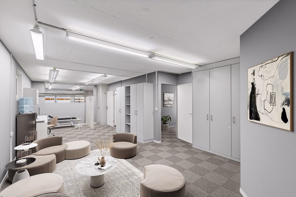 Your space for success!, Aufwiesenstrasse, 8305 Dietlikon, Zurich, CH