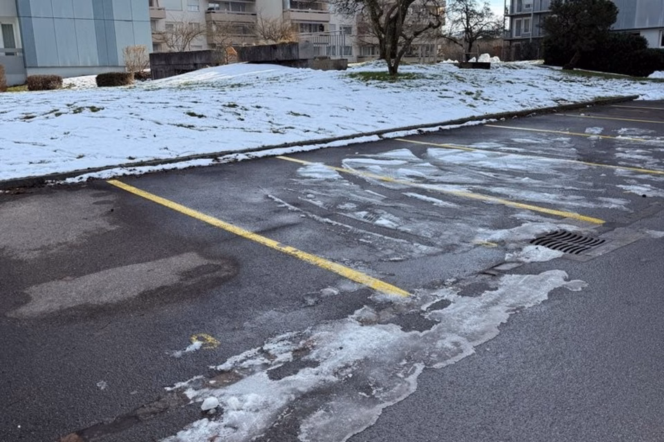 Outdoor parking spaces available immediately!, General Herzog-Strasse, 5600 Lenzburg, Aargau, CH