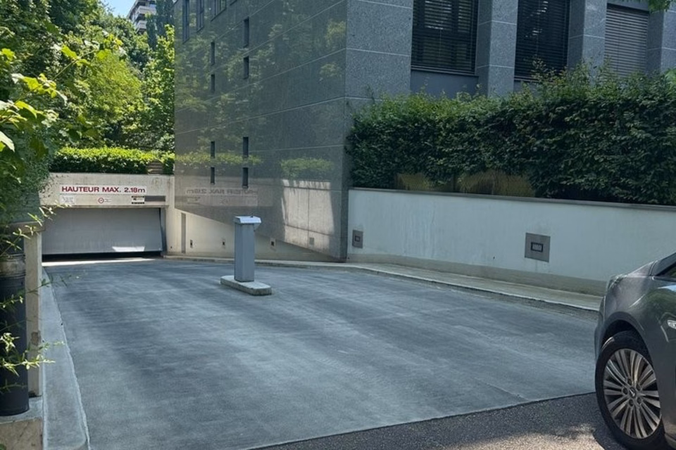 Underground parking space - Champel, Rue le Corbusier 25,, 1208 Genève, Geneva, CH