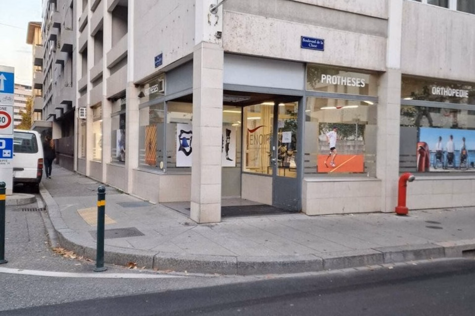 Retail unit for rent of approximately 120 m² - Hospital District, Boulevard de la Cluse, 1205 Genève, Geneva, CH