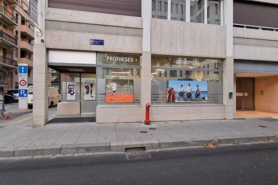 Retail unit for rent of approximately 120 m² - Hospital District, Boulevard de la Cluse, 1205 Genève, Geneva, CH