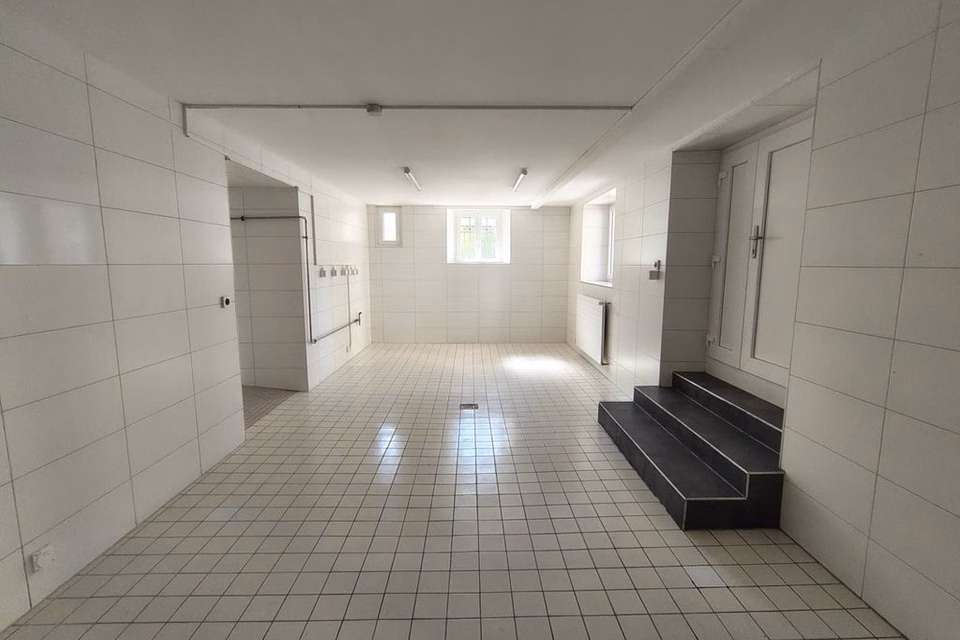 Large versatile premises ideally located in Lausanne, Avenue d'Echallens, 1004 Lausanne, Vaud, CH