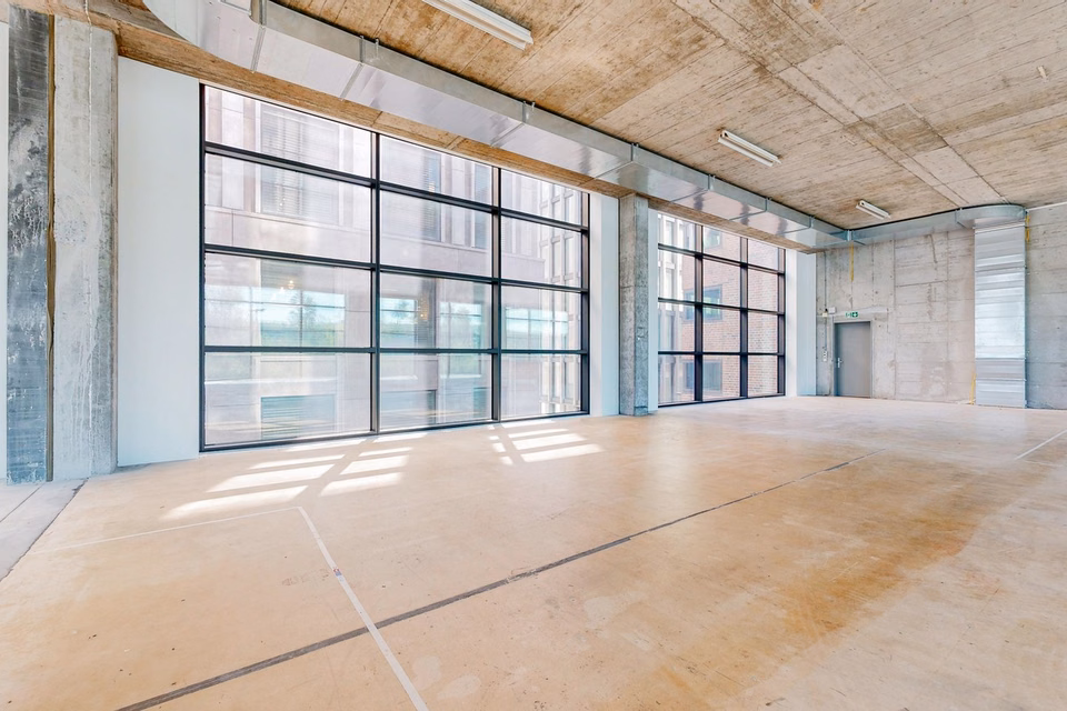 R4 - Einzigartiges Autohaus mit höchstmöglicher Visibilität, Richtistrasse, 8304 Wallisellen, Zurich, CH