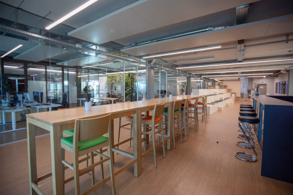 Exklusive Büro- und Showroomflächen mit Autolift  bis zu 5'700 m², Richtistrasse, 8304 Wallisellen, Zurich, CH