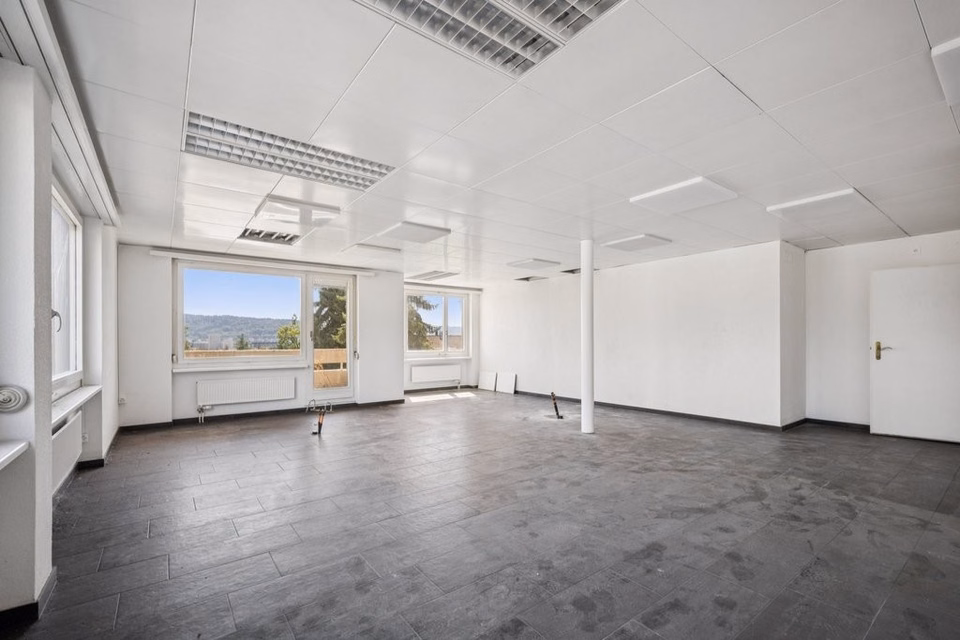 Office space on the 1st floor in a prime location!, Weiningerstrasse, 8103 Unterengstringen, Zurich, CH