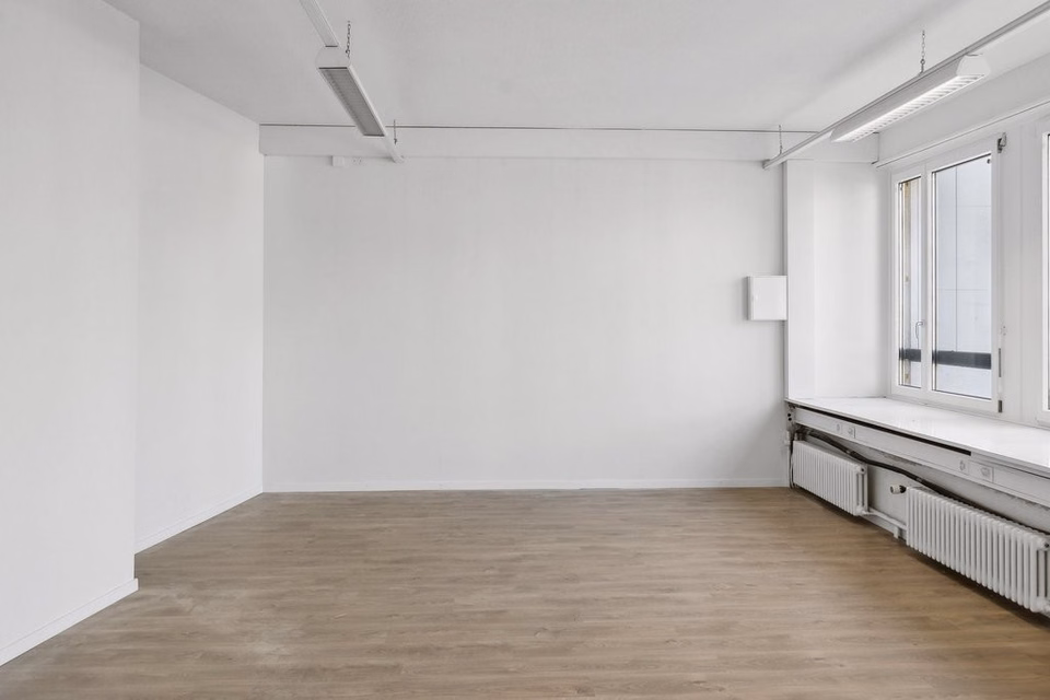 Looking for office space? Rental start 01.11.2026, Industriestrasse, 8302 Kloten, Zurich, CH