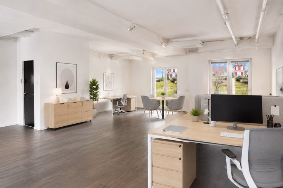 Spacious commercial unit for rent in a central location in Neukirch-Egnach, Schäfliplatz, 9315 Neukirch (Egnach), Thurgau, CH