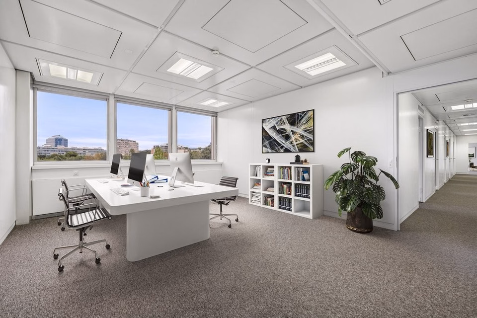 Bright 264 m2 space just steps from the airport, Route de Pré-Bois, 1215 Genève, Geneva, CH