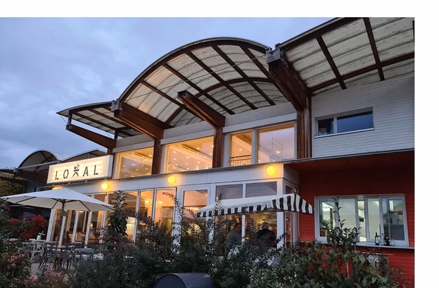 Popular, charming restaurant