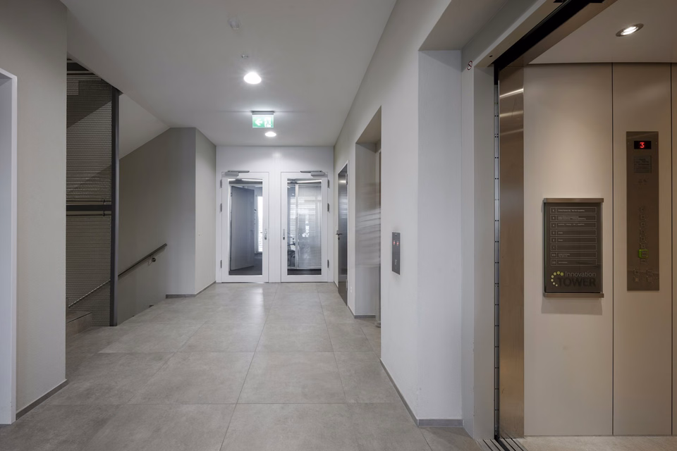 300 m² or 600 m² premium office spaces with panoramic views - modern fit-out, cooled, sustainable, Industriestrasse, 5242 Lupfig, Aargau, CH