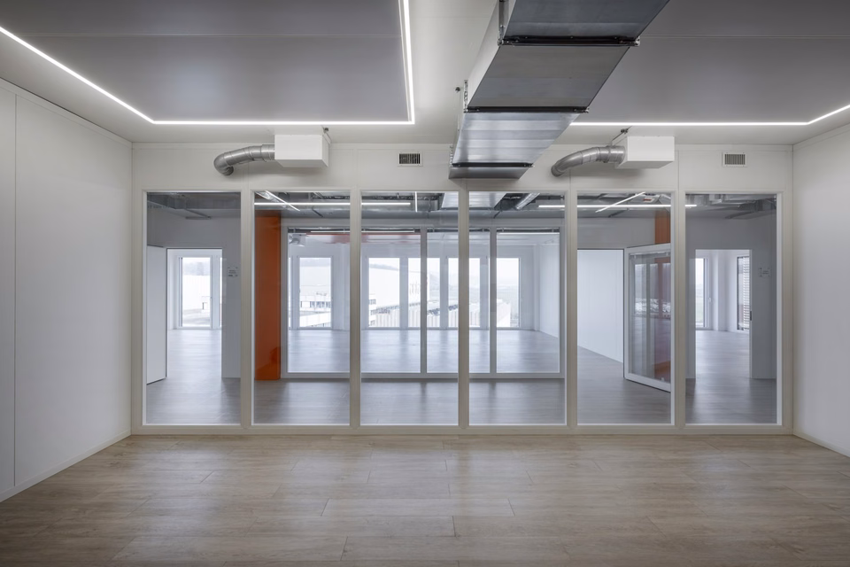 300 m² or 600 m² premium office spaces with panoramic views - modern fit-out, cooled, sustainable, Industriestrasse, 5242 Lupfig, Aargau, CH