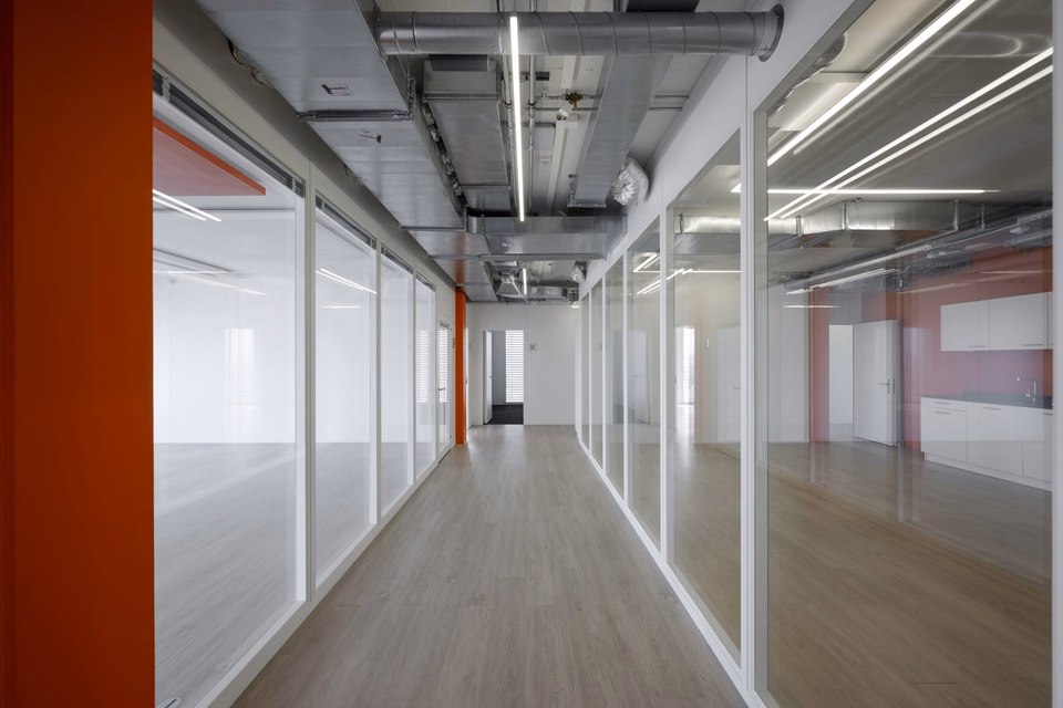 300 m² or 600 m² premium office spaces with panoramic views - modern fit-out, cooled, sustainable, Industriestrasse, 5242 Lupfig, Aargau, CH
