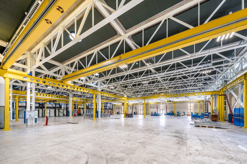 Modern, high‑ceiling 5,000 m² hall with integrated offices and workshops at the A1/A2 junction - divisible, Lerchenbühl, 4624 Härkingen, Solothurn, CH