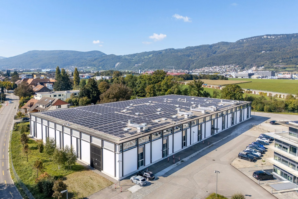 Modern, high‑ceiling 5,000 m² hall with integrated offices and workshops at the A1/A2 junction - divisible, Lerchenbühl, 4624 Härkingen, Solothurn, CH