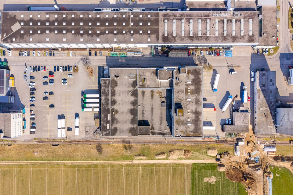 Up to 20'000 m² storage/logistics space | Ramps | 130 parking spaces | available 2028 | partial leasing, Industriestrasse, 4922 Thunstetten, Bern, CH