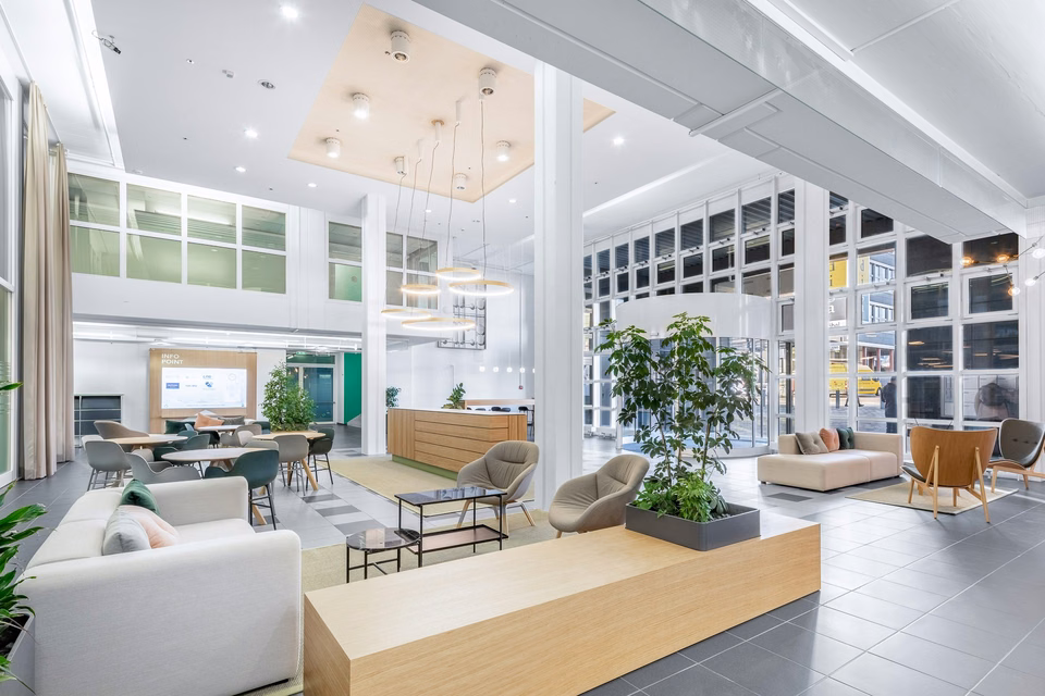 PLAZA | Bright office space on the top floor, Lerzenstrasse, 8953 Dietikon, Zurich, CH