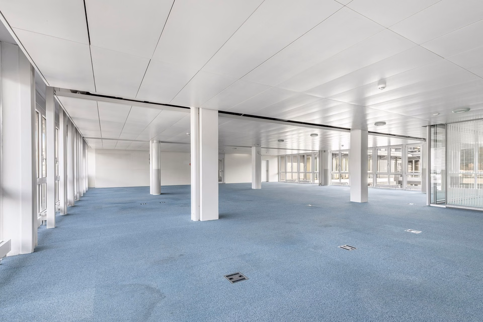 PLAZA | Bright office space on the top floor, Lerzenstrasse, 8953 Dietikon, Zurich, CH