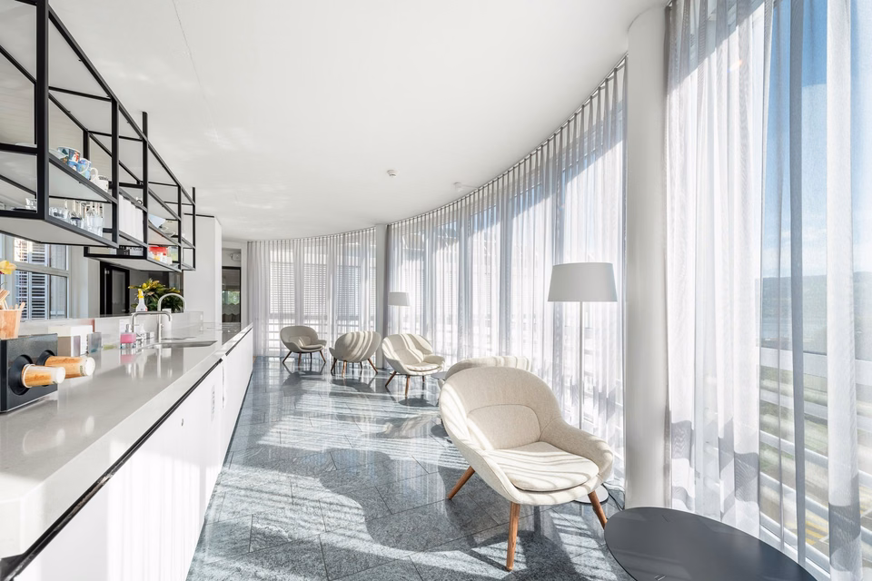 Tired of working from home? Office spaces from 12 m² with a campus atmosphere, Bachtobelstrasse, 8810 Horgen, Zurich, CH
