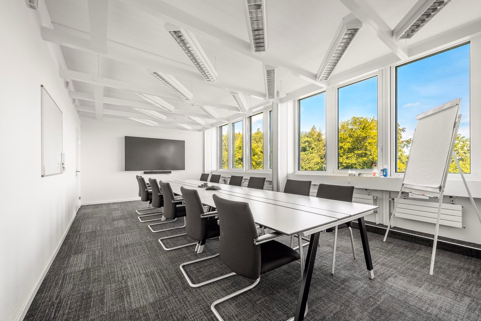 Tired of working from home? Office spaces from 12 m² with a campus atmosphere, Bachtobelstrasse, 8810 Horgen, Zurich, CH