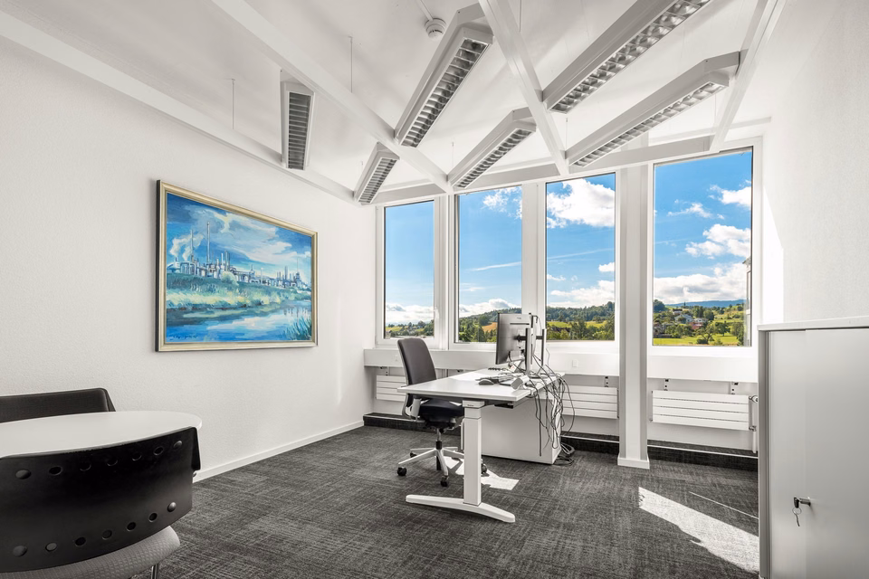 Tired of working from home? Office spaces from 12 m² with a campus atmosphere, Bachtobelstrasse, 8810 Horgen, Zurich, CH