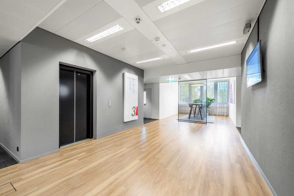 110m² Open-plan office and commercial space in the Horgen Labs Campus, Bachtobelstrasse, 8810 Horgen, Zurich, CH