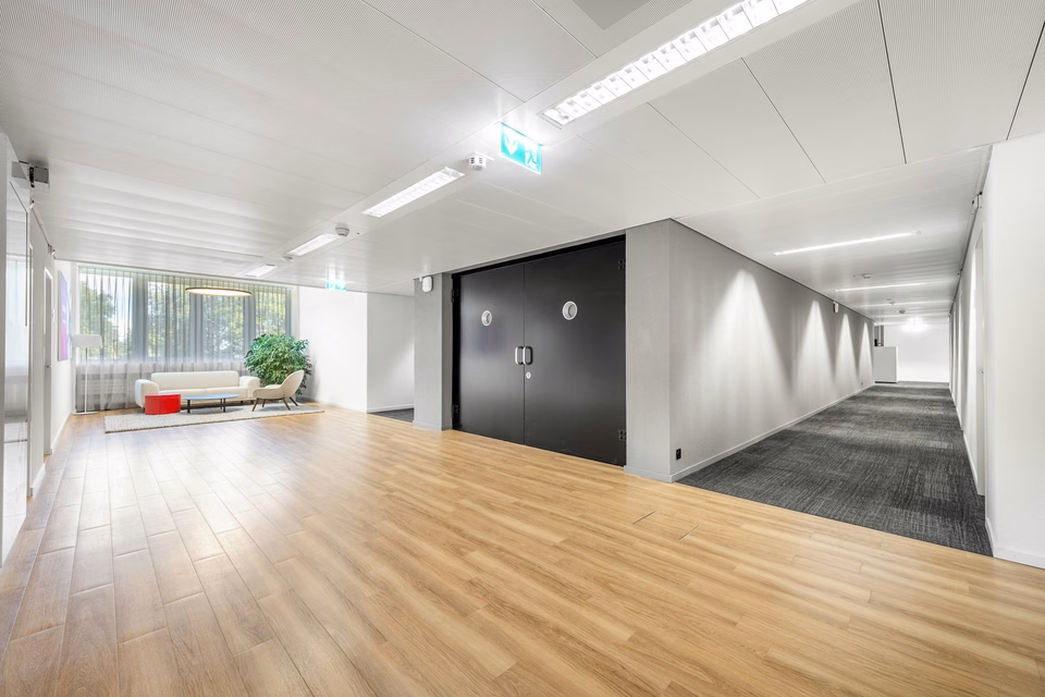 110m² Open-plan office and commercial space in the Horgen Labs Campus, Bachtobelstrasse, 8810 Horgen, Zurich, CH